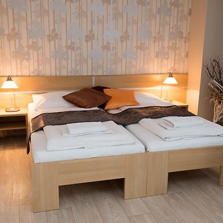 Hotel Imos Břeclav Eksteriør bilde