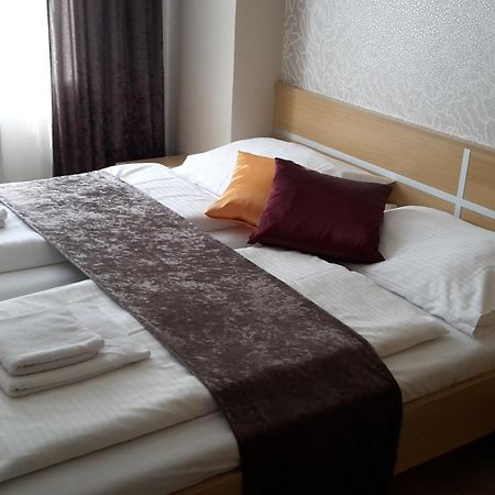 Hotel Imos Břeclav Eksteriør bilde