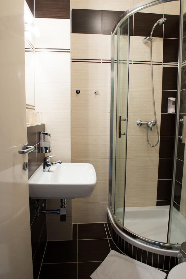 Hotel Imos Břeclav Eksteriør bilde